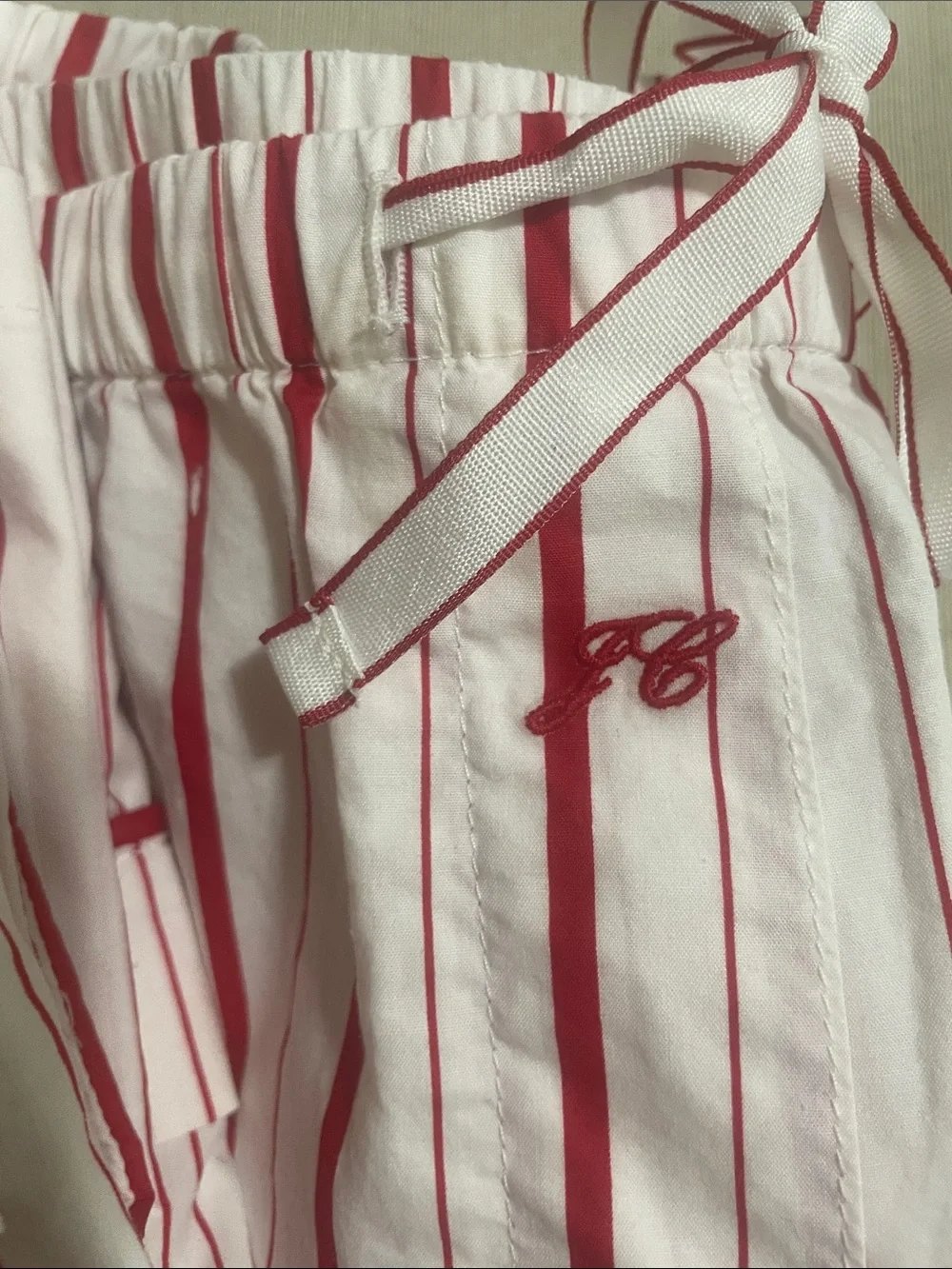 Red & White Striped Pajama Set - Classic Two-Piece XL